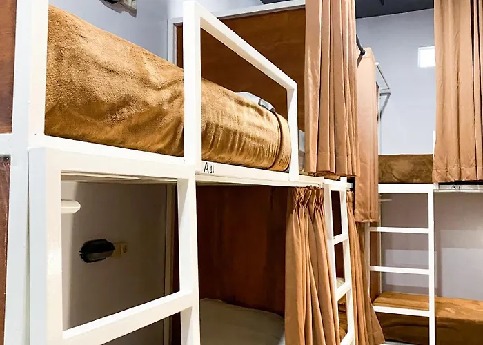 Hostal Ala *