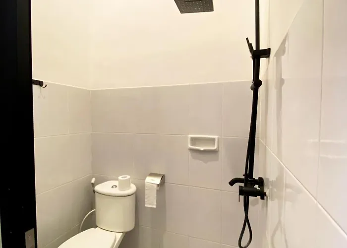 Ala Hostal *